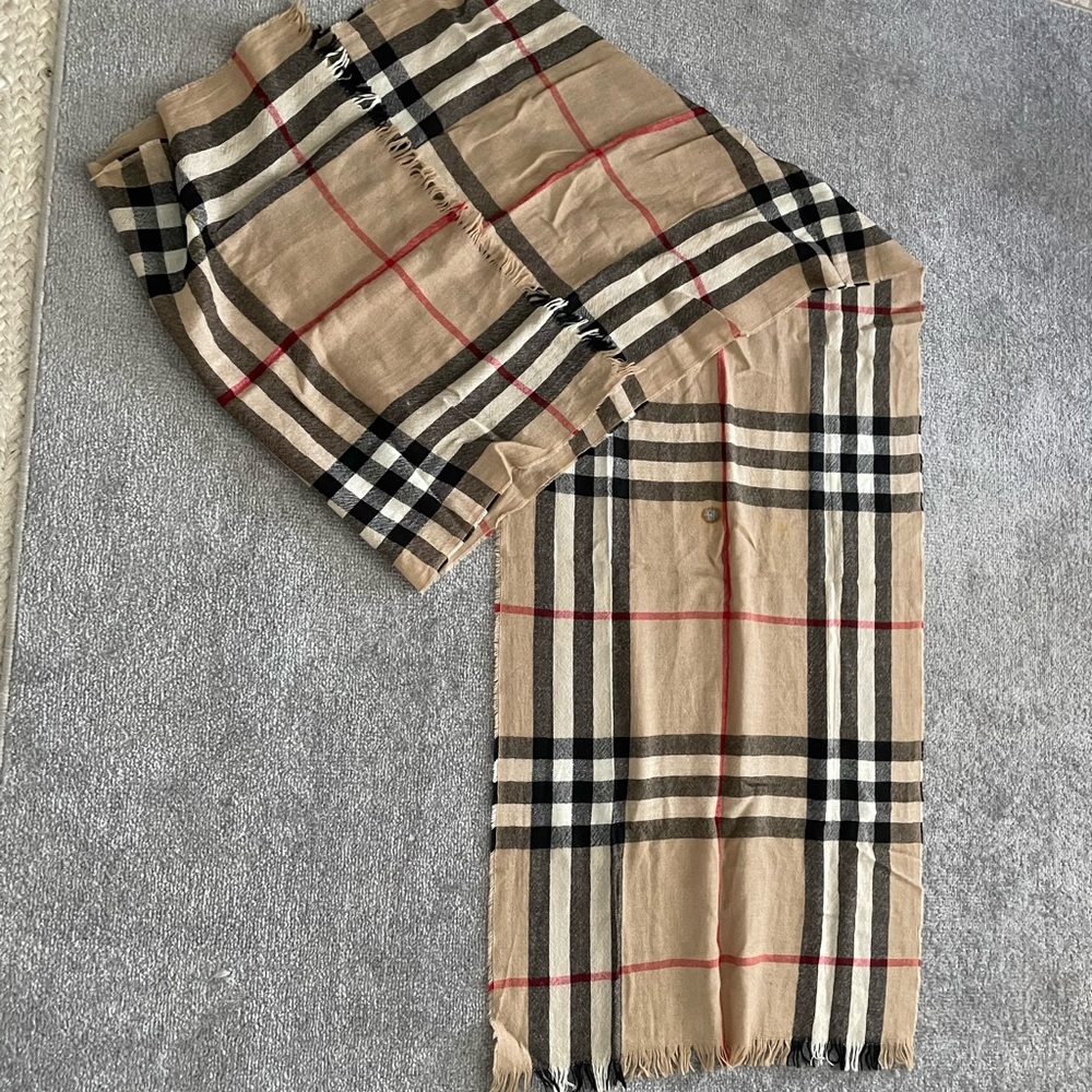 Burberry scarf